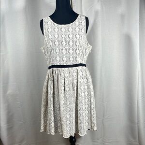 Forever 21 lace Cream Sleeveless A-Line Mini Dress